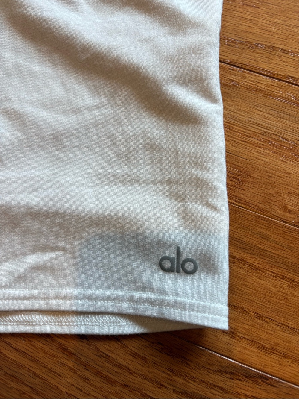 ALO Yoga Cream Athletic Drawstring Shorts - women size Large - Picture 2 of 4